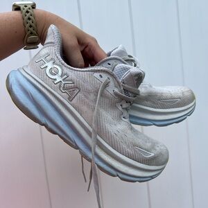 HOKA 
Clifton 9 Road-Running Shoes - Women's
